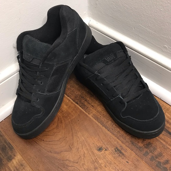 vans docket black charcoal